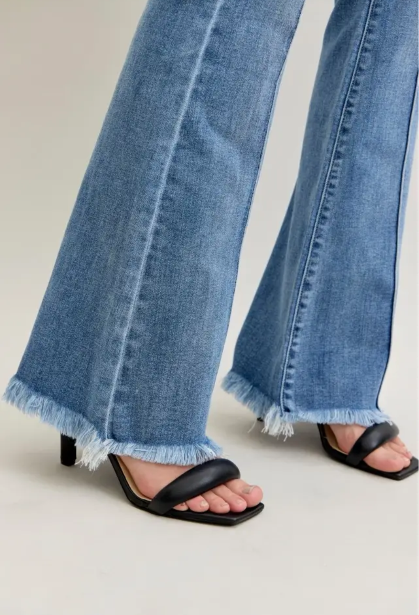 High waisted pintuck flair & fray hem